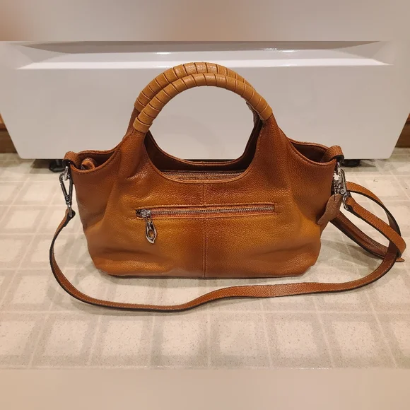 Iswee Leather Shoulder Bag - Picture 5 of 5